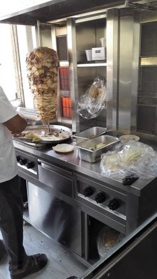 Προχωρημένο εμπορικό αέριο όρθιο Doner κοτόπουλο Pita Making Machine για το κατάστημα Shawarma